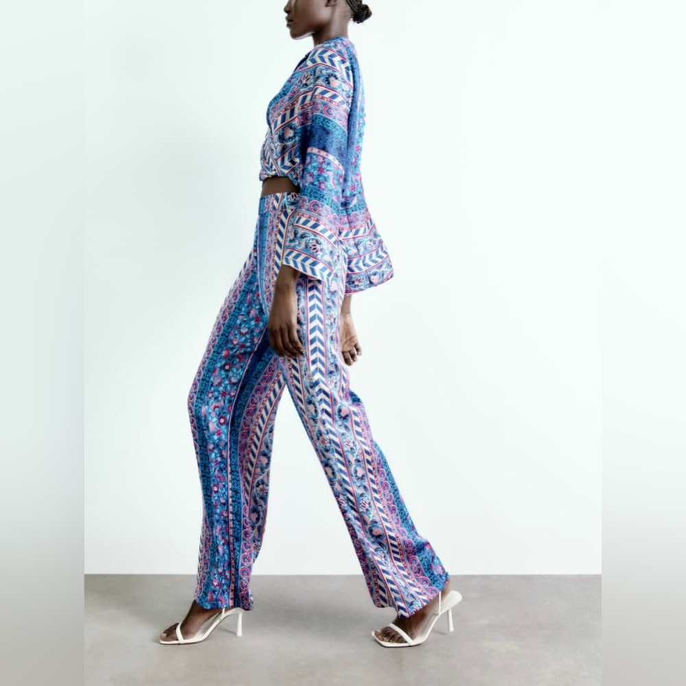 High waisted wide leg pattern pants